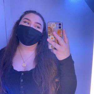 Meet your Posher, Olivia